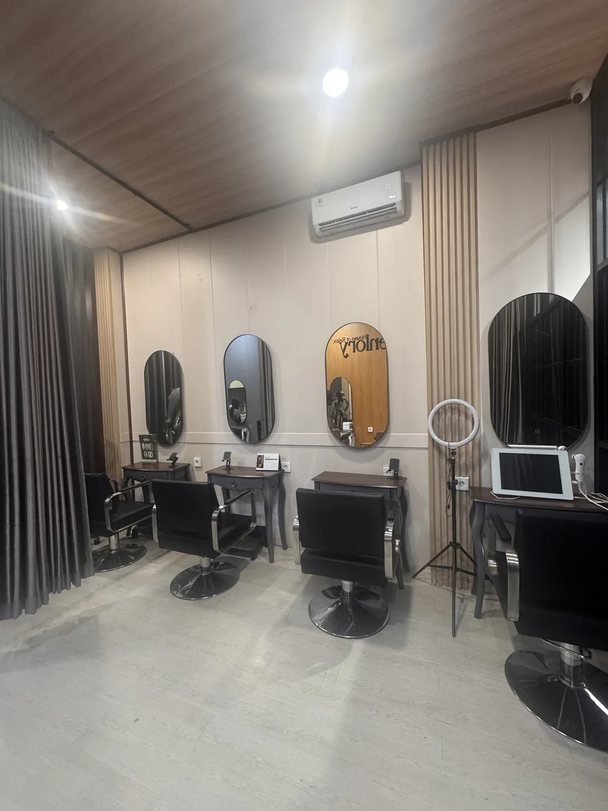 Styling room